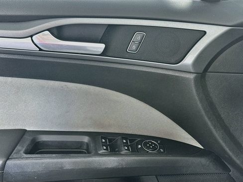 Used 2015 Ford Fusion S FWD image 17