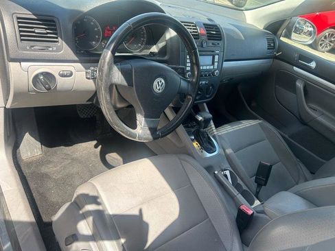 Used 2009 Volkswagen Jetta SE image 8