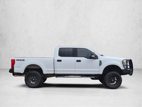 Used 2018 Ford F250 XLT AWD/4WD image 4