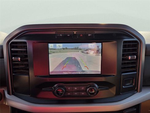 Used 2023 Ford F150 XLT image 17