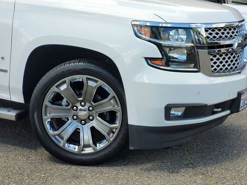 Used 2017 Chevrolet Tahoe LT w/ LT Signature Package AWD/4WD image 6