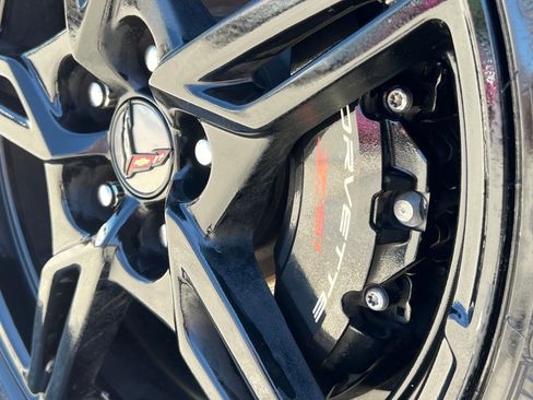 Used 2021 Chevrolet Corvette Stingray Preferred Cpe w/ Z51 Performance Package RWD image 39