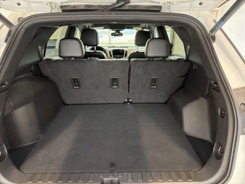 Used 2024 Chevrolet Equinox Premier AWD/4WD image 19