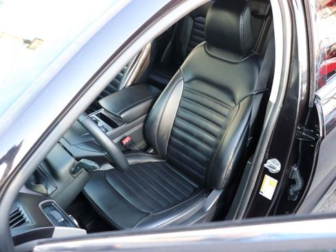 Used 2024 Ford Edge SEL AWD/4WD image 11