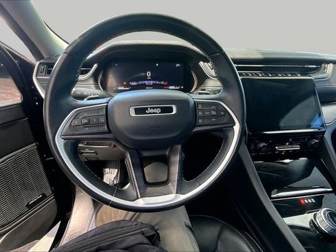 Used 2022 Jeep Grand Cherokee Limited RWD image 6