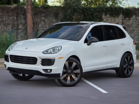 Used 2016 Porsche Cayenne AWD/4WD image 16