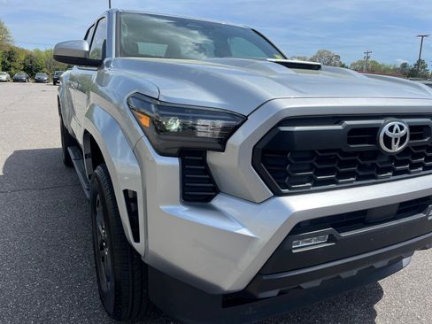 Certified 2024 Toyota Tacoma TRD Sport image 26