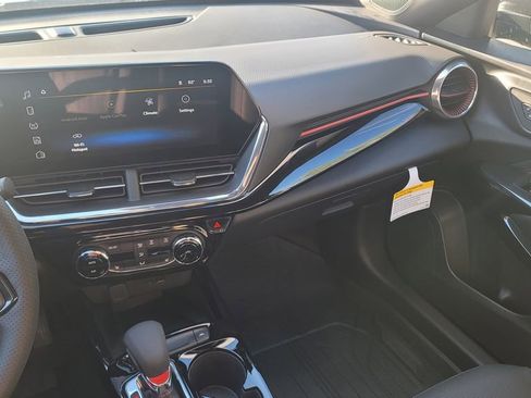 New 2026 Chevrolet Trax RS w/ Sunroof Package image 21