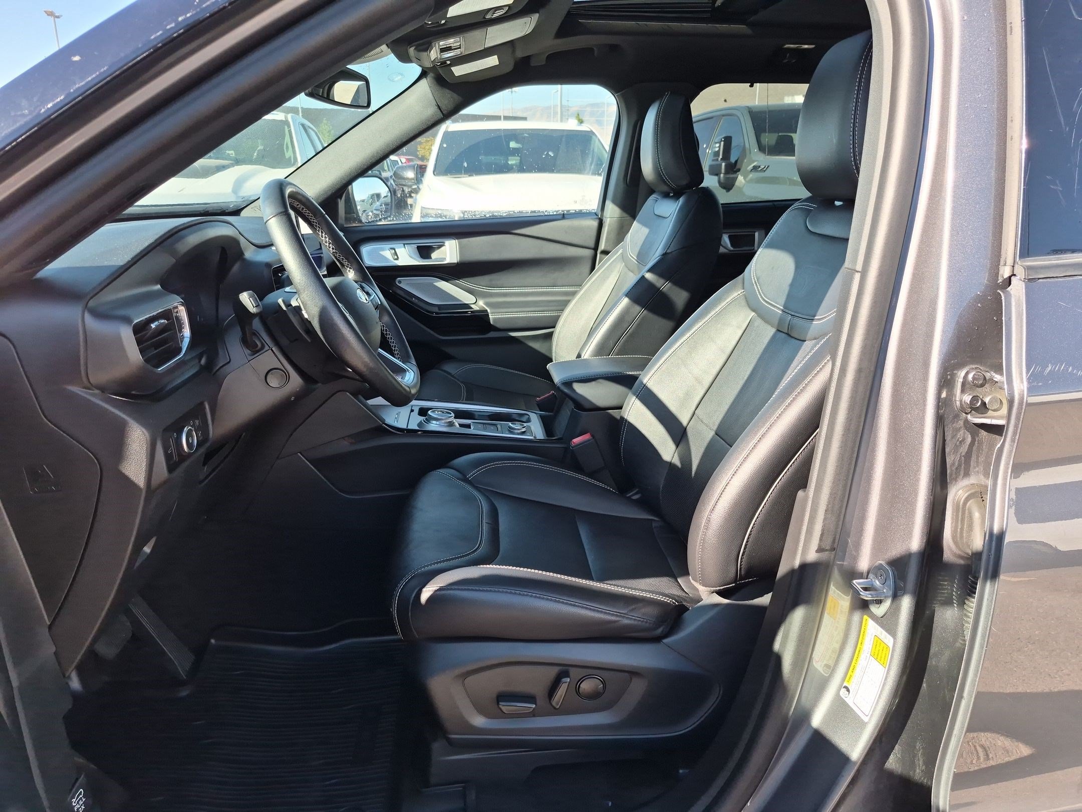 Used 2023 Ford Explorer ST w/ Equipment Group 401A AWD/4WD image 15