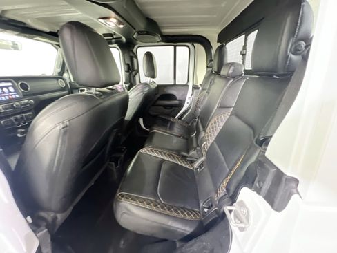 Used 2023 Jeep Gladiator Overland AWD/4WD image 24