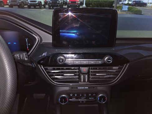 Used 2025 Ford Escape ST-Line image 16