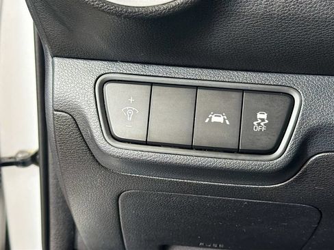 Used 2019 Kia Forte LXS FWD image 12