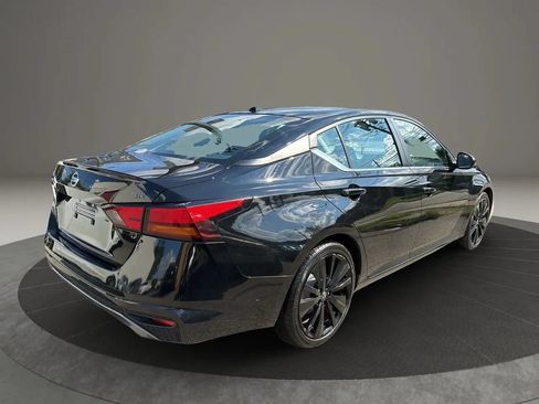 Used 2022 Nissan Altima 2.5 SR FWD image 5