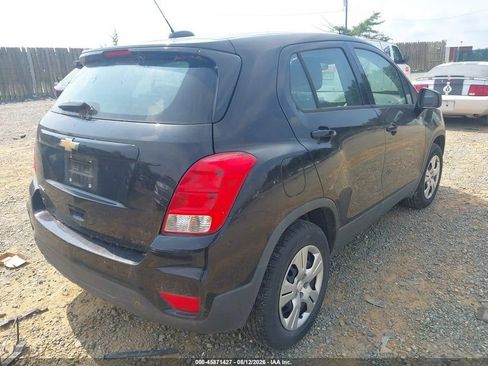 Used 2017 Chevrolet Trax LS FWD image 2