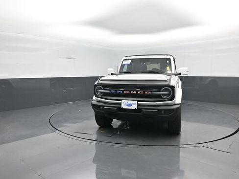 Used 2022 Ford Bronco Outer Banks AWD/4WD image 3