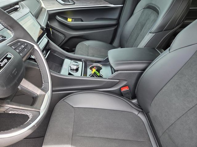 New 2026 Jeep Grand Cherokee L 2WD image 23