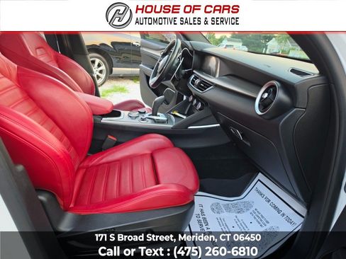 Used 2022 Alfa Romeo Stelvio Veloce AWD/4WD image 48