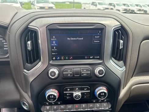 Used 2023 GMC Sierra 2500 Denali w/ Denali Black Diamond Edition AWD/4WD image 35
