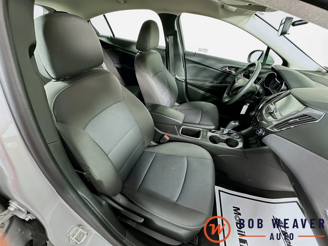 Used 2018 Chevrolet Cruze LT FWD image 24