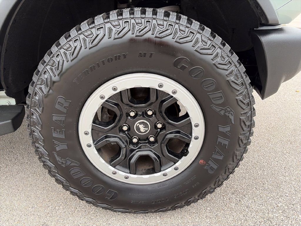Used 2024 Ford Bronco Big Bend w/ Sasquatch Package AWD/4WD image 10