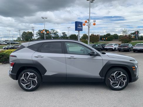 Used 2026 Hyundai Kona SEL Premium image 3