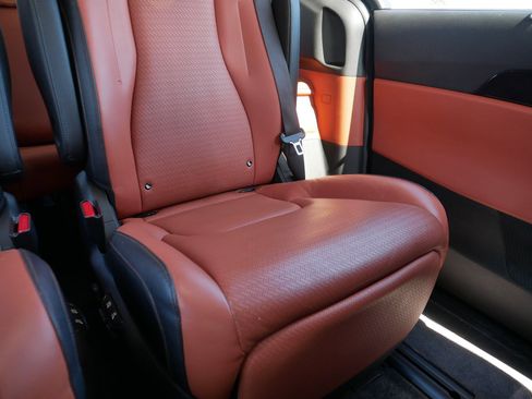 Certified 2022 Kia Carnival SX Prestige image 14