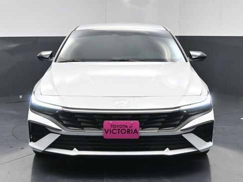 Used 2025 Hyundai Elantra Sport FWD image 17