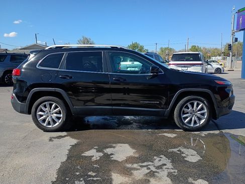 Used 2017 Jeep Cherokee Limited AWD/4WD image 5