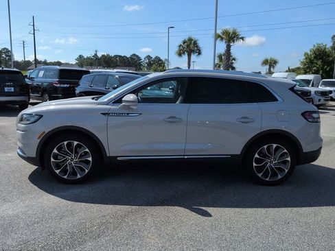 Used 2023 Lincoln Nautilus Reserve FWD image 7
