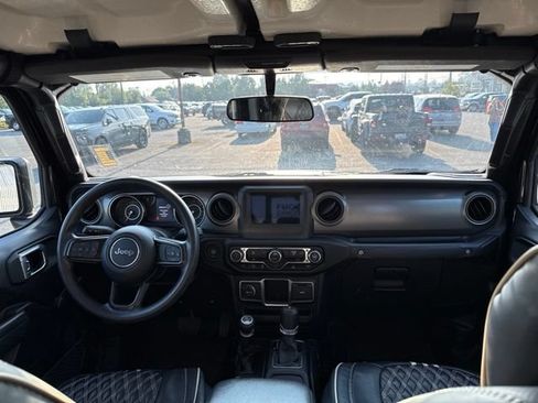 Used 2023 Jeep Gladiator Sport AWD/4WD image 8