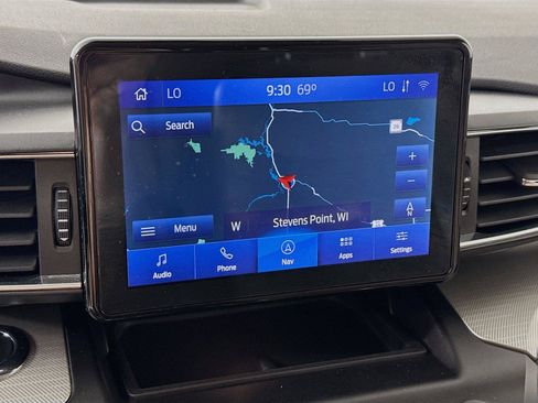 Used 2020 Ford Explorer XLT w/ Equipment Group 202A AWD/4WD image 20
