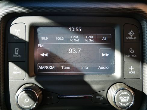 Used 2020 Jeep Wrangler Sport image 14