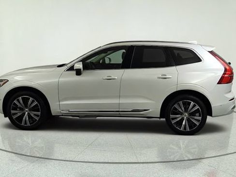 Used 2023 Volvo XC60 B5 Ultimate FWD image 4