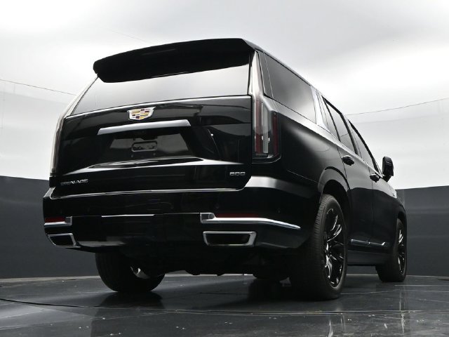 Used 2025 Cadillac Escalade Premium Luxury w/ Touring Package AWD/4WD image 42