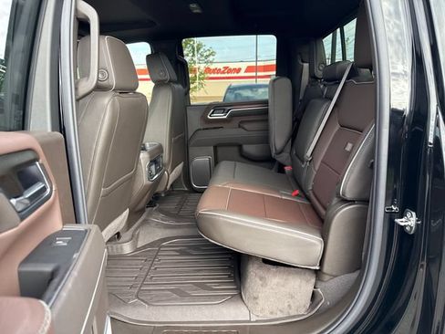 New 2026 GMC Sierra 2500 Denali w/ Denali Reserve Package AWD/4WD image 14