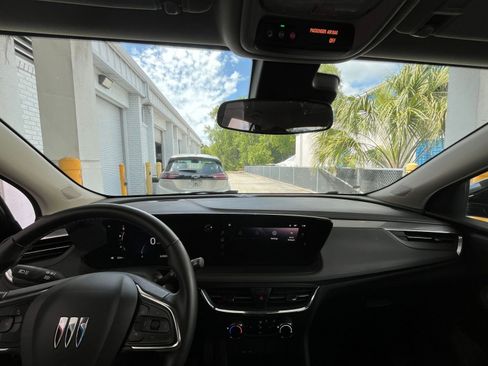 Used 2025 Buick Encore GX Preferred image 33