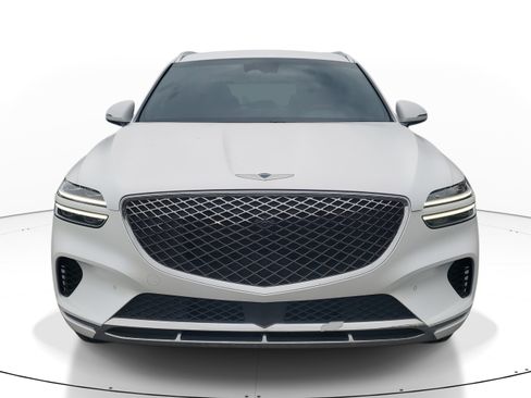 Used 2023 Genesis GV70 2.5T w/ Advanced Package image 2