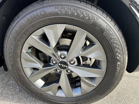 Used 2024 Kia Sportage SX image 10