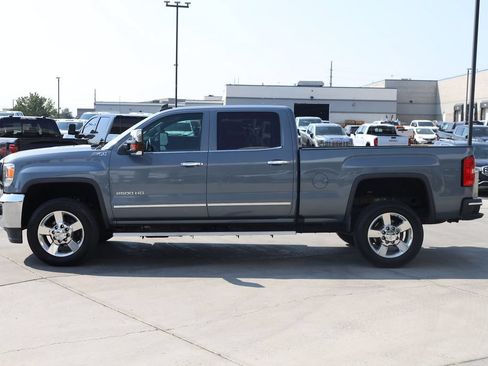 Used 2016 GMC Sierra 2500 SLT w/ Duramax Plus Package AWD/4WD image 3