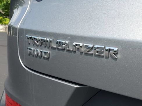 Used 2023 Chevrolet TrailBlazer LS AWD/4WD image 29