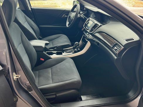 Used 2016 Honda Accord EX image 13