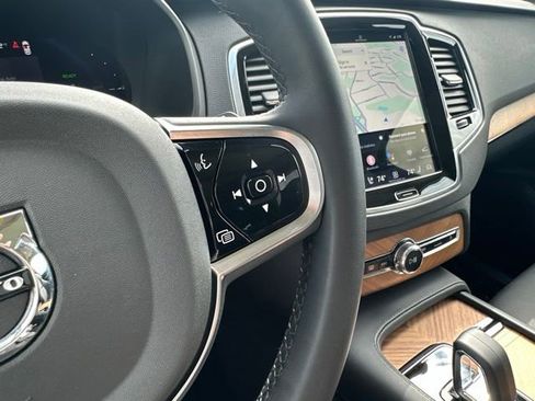Certified 2024 Volvo XC90 T8 Plus AWD/4WD image 29