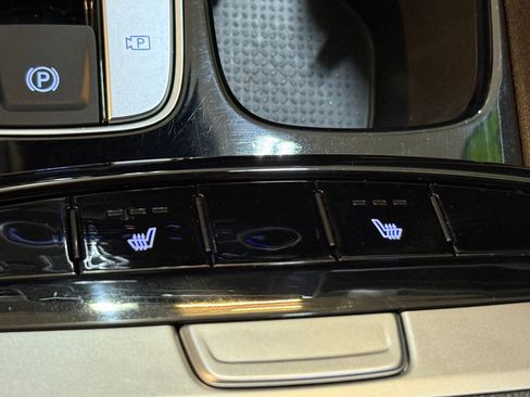 Used 2023 Hyundai Santa Cruz SEL image 26