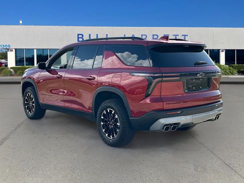 Used 2024 Chevrolet Traverse Z71 w/ Enhanced Driving Package image 5