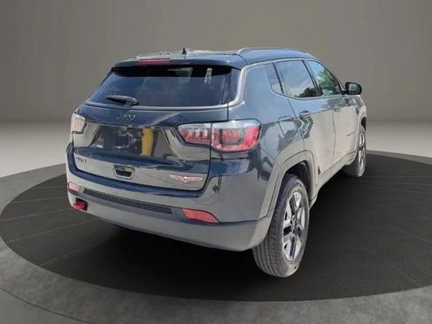 Used 2018 Jeep Compass Trailhawk w/ Cold Weather Group AWD/4WD image 8