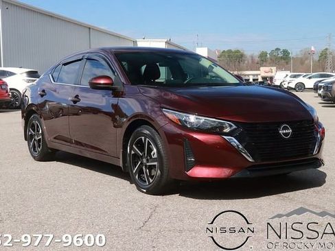 Used 2025 Nissan Sentra SV image 1