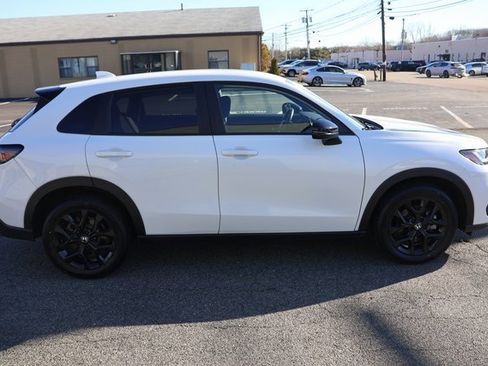 Used 2023 Honda HR-V Sport image 9