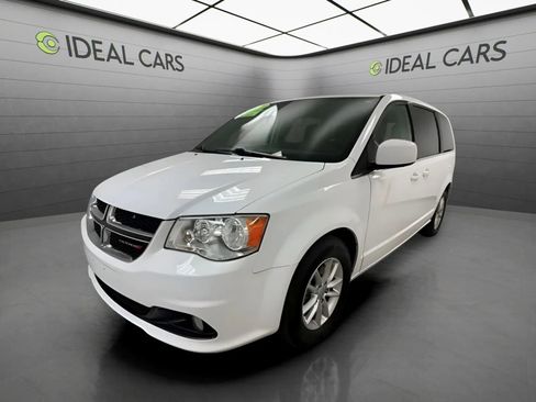 Used 2019 Dodge Grand Caravan SXT FWD image 1