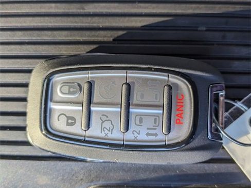 New 2026 Chrysler Pacifica Select image 28