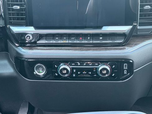 Used 2023 GMC Sierra 1500 Elevation RWD image 18